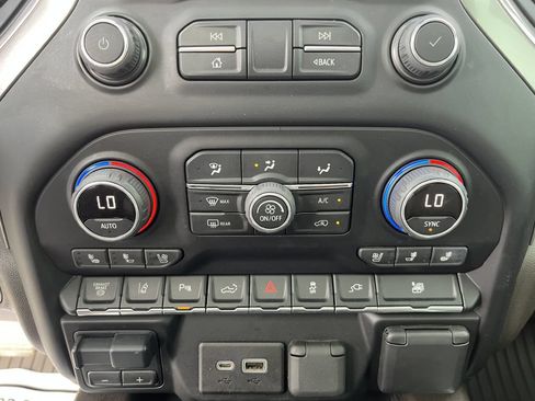Used 2022 Chevrolet Silverado 3500 LTZ w/ LTZ Convenience Package AWD/4WD image 26