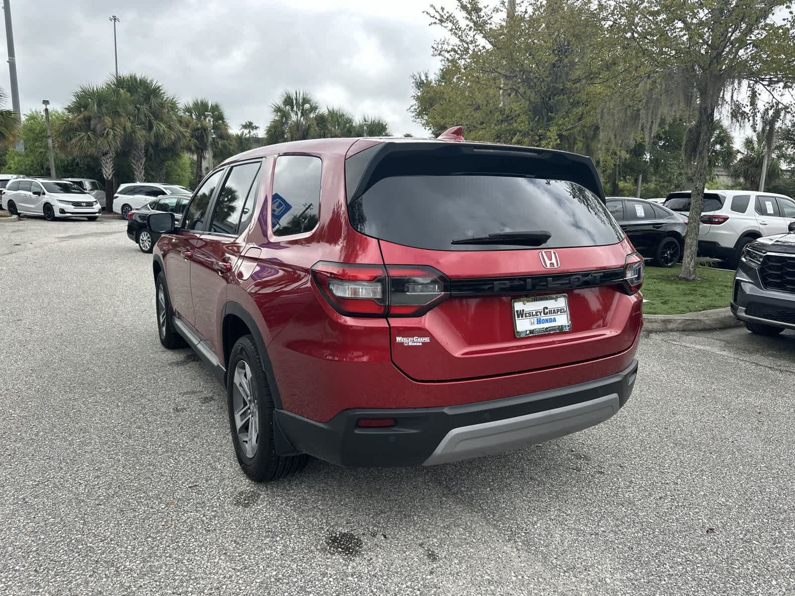 Used 2023 Honda Pilot EX-L image 4