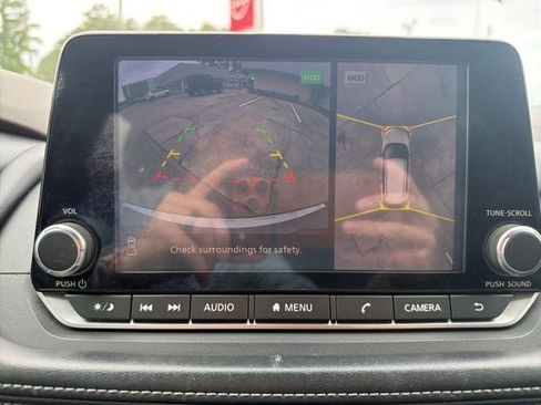 Used 2021 Nissan Rogue SL FWD image 27