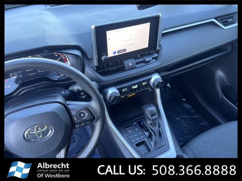 Used 2024 Toyota RAV4 XLE image 28