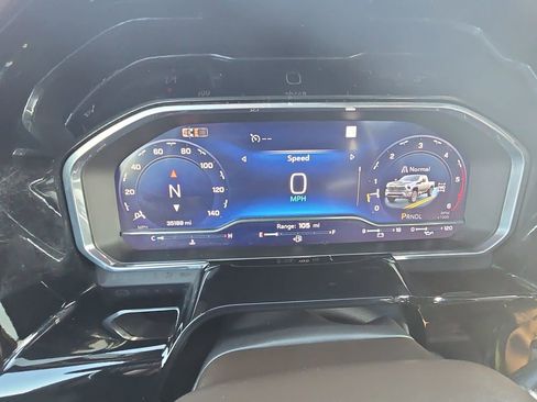 Used 2025 Chevrolet Silverado 2500 LTZ image 19