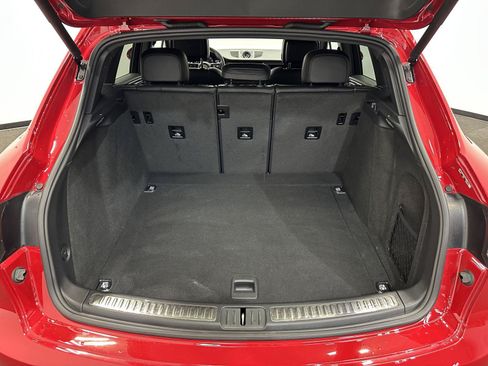 Certified 2026 Porsche Macan AWD/4WD image 36
