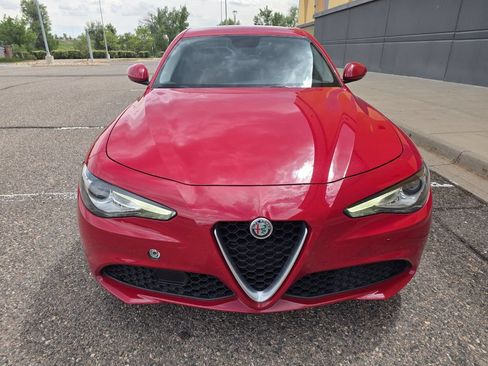 Used 2018 Alfa Romeo Giulia AWD image 5