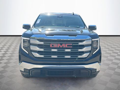 Used 2024 GMC Sierra 1500 SLE w/ Preferred Package image 2