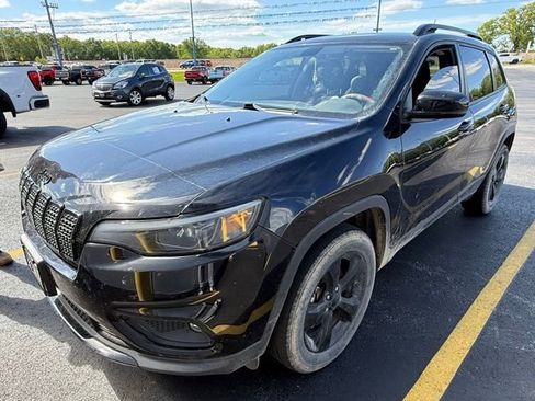 Used 2020 Jeep Cherokee Latitude Plus AWD/4WD image 7