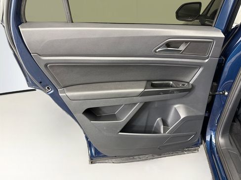 Used 2020 Volkswagen Atlas Cross Sport SE image 24