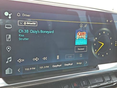 Certified 2025 Chevrolet Silverado 2500 LT w/ Z71 Chrome Sport Edition image 13