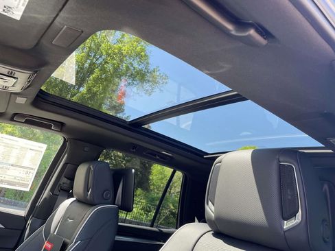 New 2026 Cadillac Escalade Sport w/ LPO, ONYX Package image 21