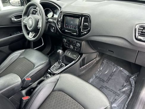 Certified 2021 Jeep Compass Latitude FWD image 13