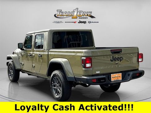 New 2025 Jeep Gladiator Sport image 4