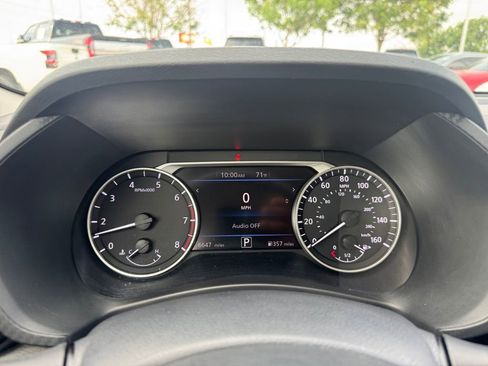 Used 2025 Nissan Sentra SV FWD image 14
