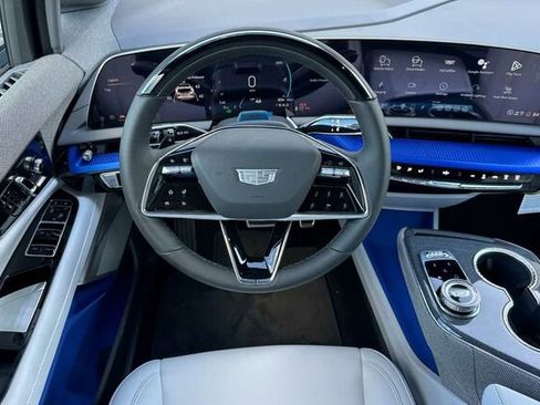 New 2026 Cadillac Optiq Luxury 1 image 14