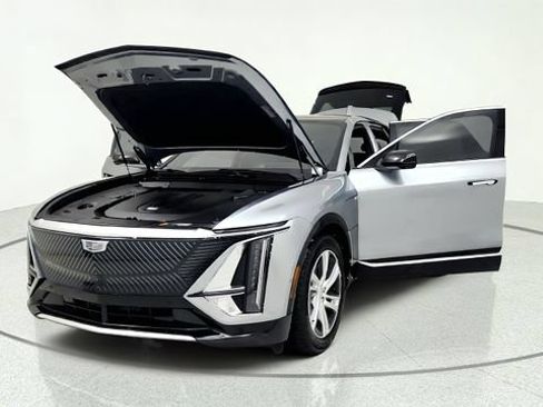 Used 2024 Cadillac Lyriq Tech w/ Driver Assist Package RWD image 13
