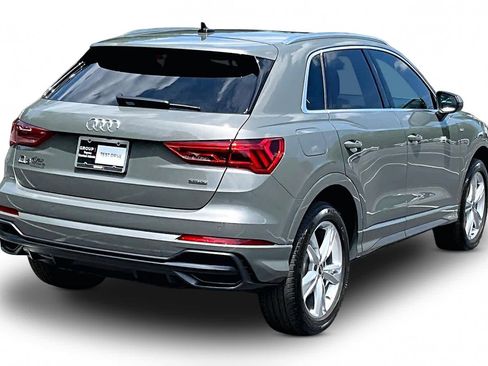 Used 2022 Audi Q3 2.0T Premium Plus w/ Premium Plus Package AWD/4WD image 13