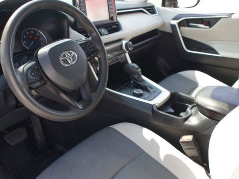 Used 2019 Toyota RAV4 XLE image 13