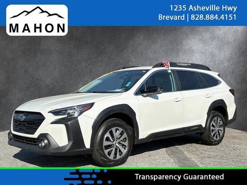 Used 2024 Subaru Outback Premium AWD/4WD image 1