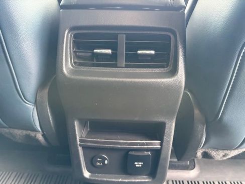 Used 2022 Ford Edge SEL w/ Sport Appearance Package image 27