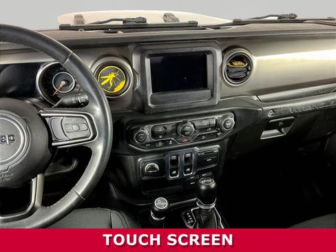 Used 2018 Jeep Wrangler Sport AWD/4WD image 9