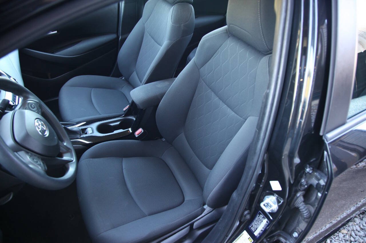 Used 2021 Toyota Corolla LE FWD image 25