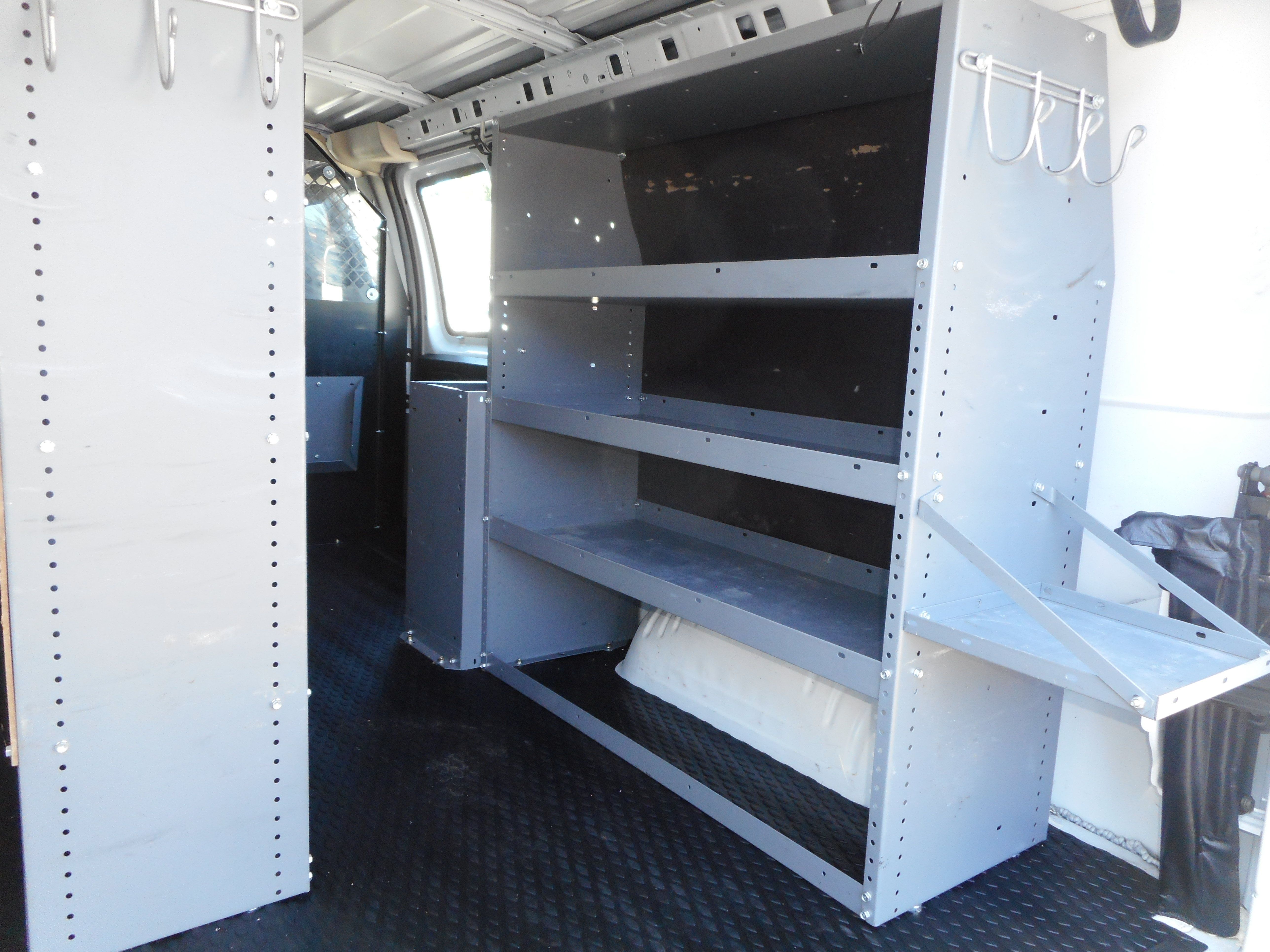 Used 2016 Chevrolet Express 2500 RWD image 18