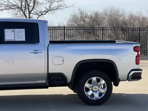Used 2023 Chevrolet Silverado 2500 LTZ w/ LTZ Premium Package image 6
