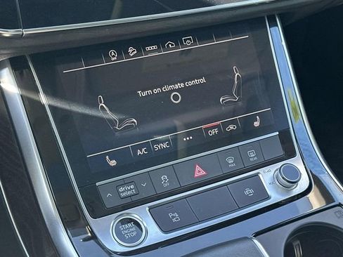 Used 2023 Audi Q8 Premium AWD/4WD image 31