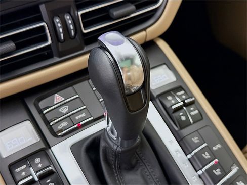 Used 2021 Porsche Macan S image 22