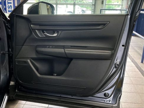 Used 2024 Honda CR-V LX image 12