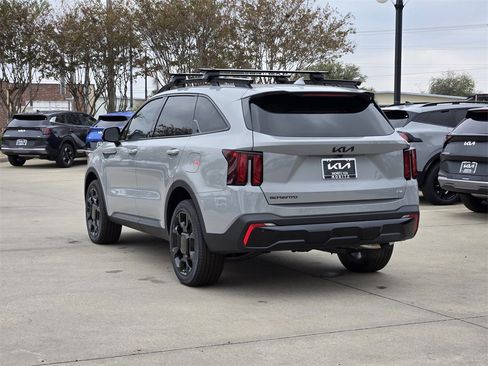 New 2026 Kia Sorento X-Line EX image 3