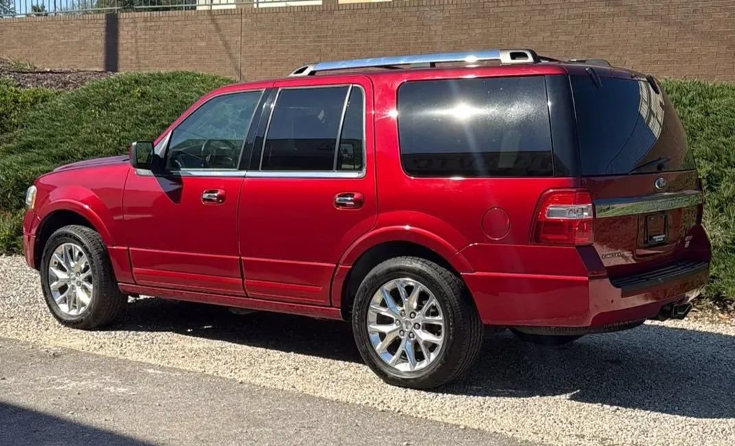 Used 2015 Ford Expedition Limited w/ Equipment Group 301A RWD image 6