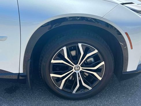 Certified 2025 Toyota Crown Signia AWD/4WD image 15