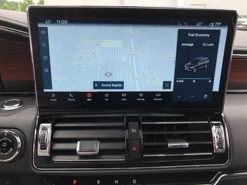 Used 2022 Lincoln Navigator Reserve image 19