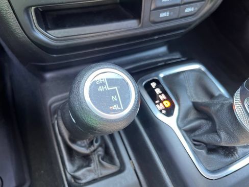 Used 2022 Jeep Wrangler Unlimited Sport AWD/4WD image 65
