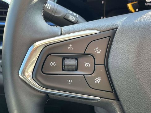 Used 2025 Chevrolet Trax LT w/ Driver Confidence Package FWD image 18