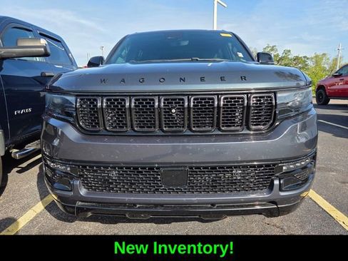 Used 2023 Jeep Wagoneer Series II w/ Convenience Group I AWD/4WD image 2