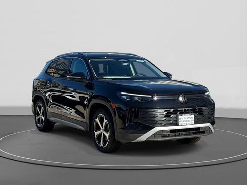 New 2026 Volkswagen Tiguan SE FWD image 1