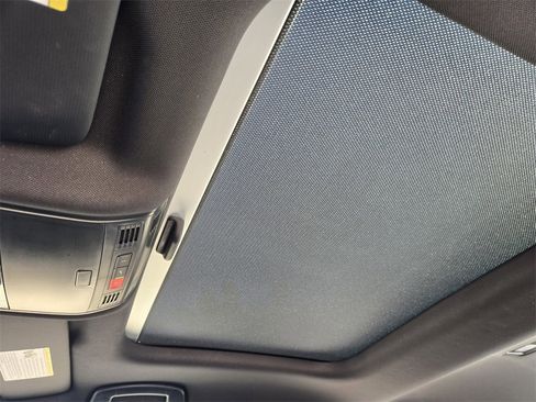 Used 2025 Volkswagen Jetta GLI Autobahn image 27