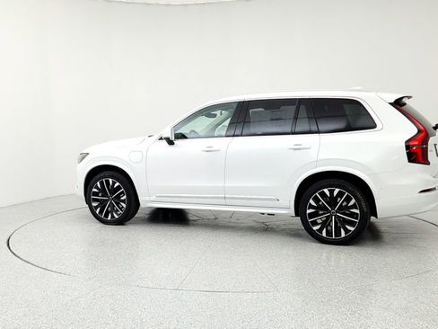New 2025 Volvo XC90 T8 Plus w/ Protection Package Premier image 7