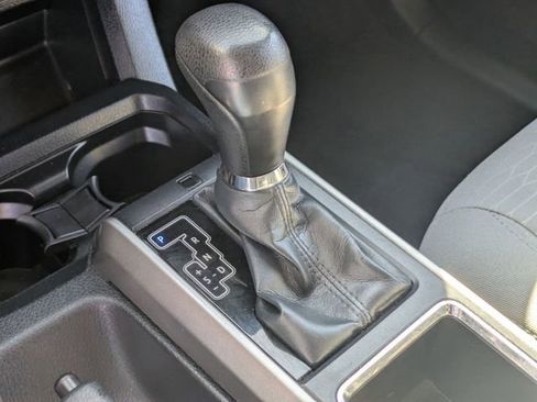 Used 2018 Toyota Tacoma SR5 image 17