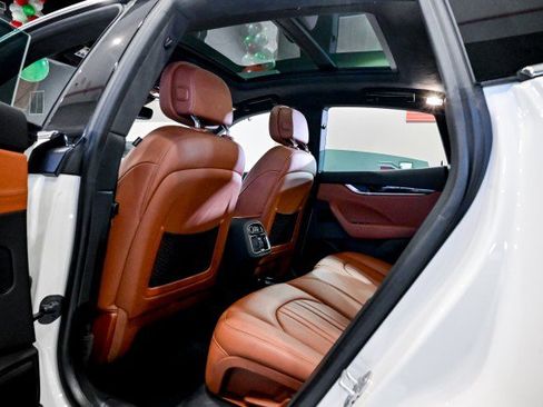 Used 2022 Maserati Levante GT image 18