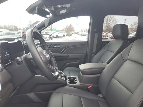 Certified 2024 GMC Canyon Elevation w/ Elevation Premium Package image 17