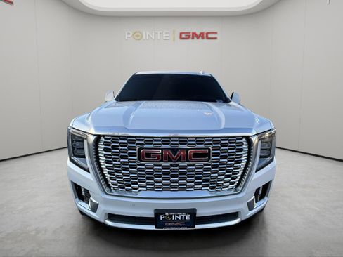 Used 2021 GMC Yukon Denali w/ Denali Ultimate Package image 12