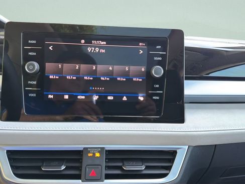 New 2026 Volkswagen Taos SE image 15