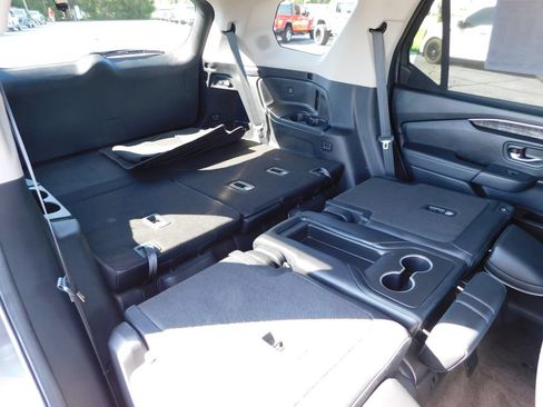 Used 2023 Honda Pilot Elite image 32