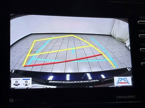 Used 2022 Toyota Camry LE image 5