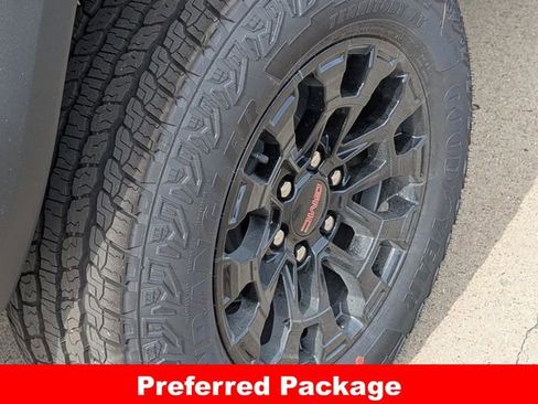 New 2026 GMC Canyon Elevation w/ Convenience Package image 11