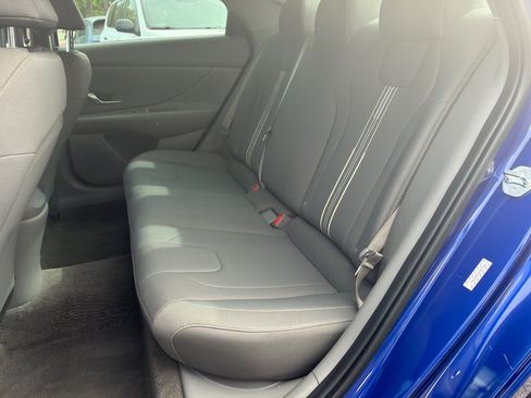 Used 2023 Hyundai Elantra SEL w/ Convenience Package image 20