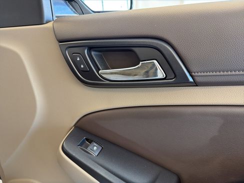 Used 2019 Chevrolet Tahoe LT image 47