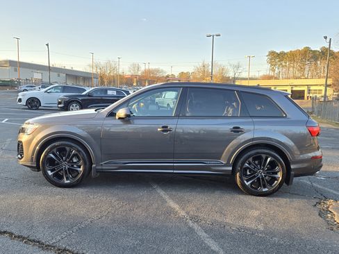 Used 2025 Audi Q7 3.0T Prestige w/ Prestige Package image 2