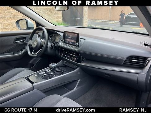 Used 2021 Nissan Rogue SV FWD image 21